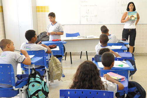 Oitenta por cento dos cerca de 60 mil alunos da rede pública municipal compareceram as 240 escolas para assistir as aulas nesta primeira semana (Foto: Secom)