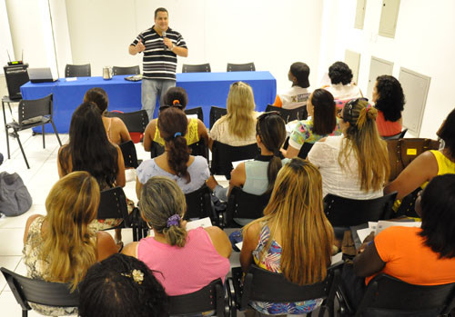 O vice-presidente do CMPDCA,  Renato Gonçalves, ministrou a palestra desta quinta-feira (Foto: Secom)