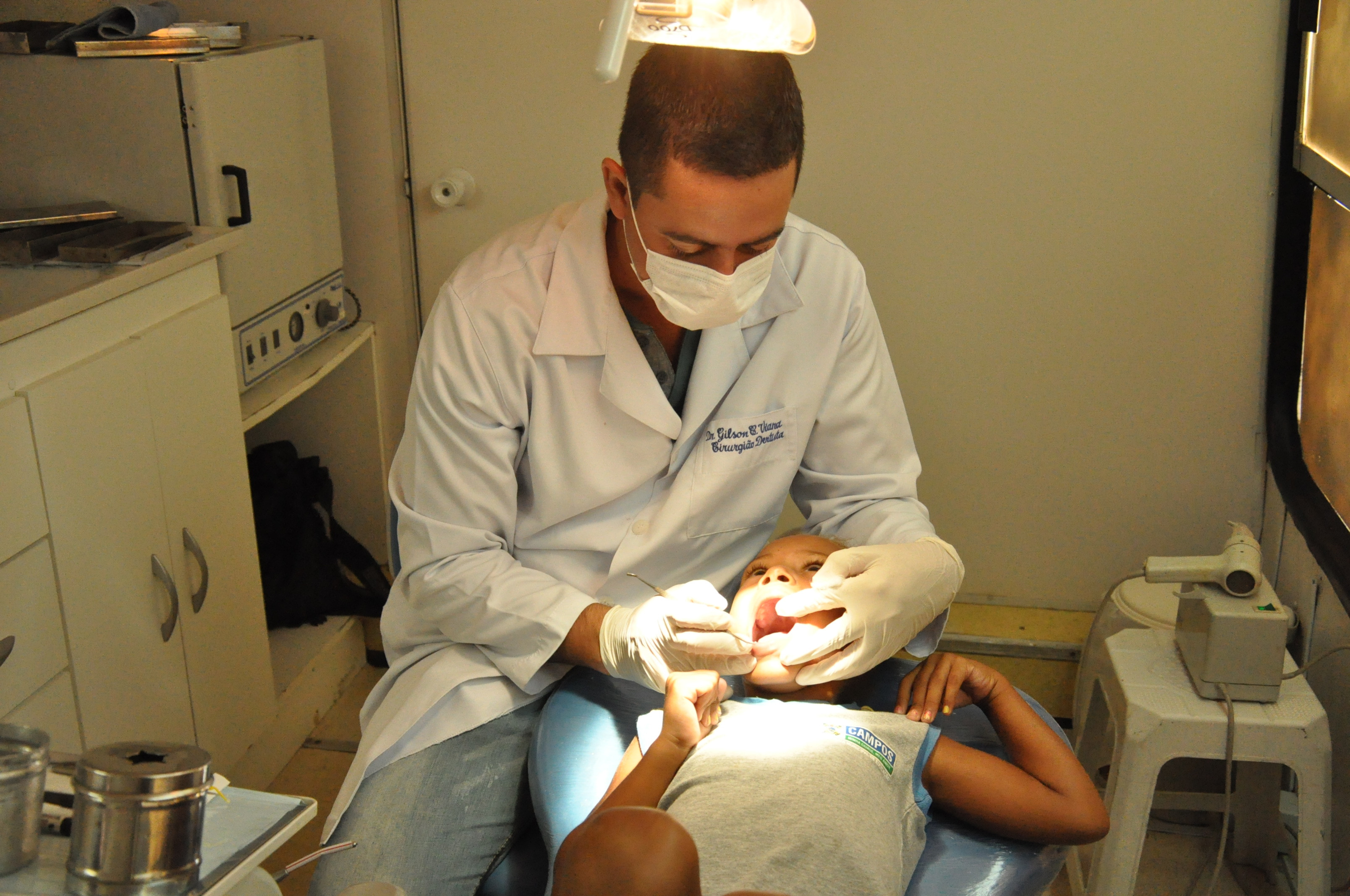 Entre os atendimentos oferecidos, estão o odontológico (Foto: Rogério Azevedo)