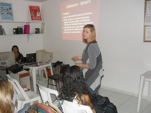 Os profissionais foram orientados pelo órgão de vigilância sanitária (Foto: Divulgação)