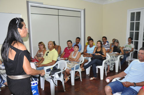 O Programa de Formalização também oferece palestras (Foto: Rogério Azevedo)