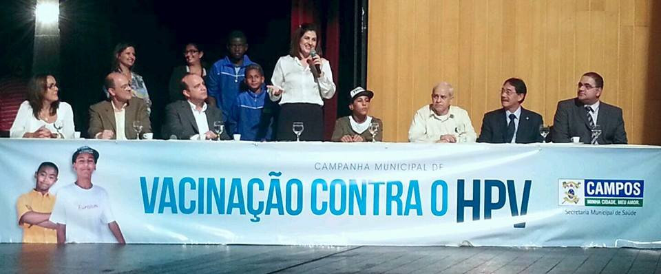 A solenidade de lançamento da vacina contra o HPV para os meninos acontece, neste momento, no Teatro Municipal Trianon (Foto: Divulgação)
