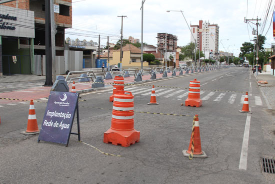 O trecho foi interditado para obras emergenciais (Foto: Rodolfo Lins)