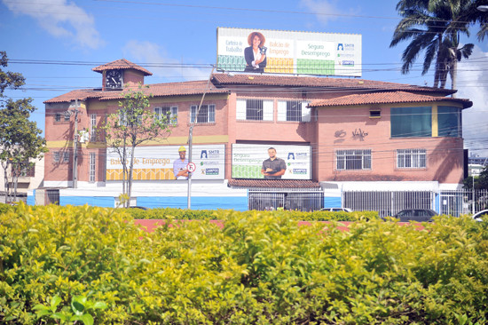 O Balcão de Empregos fica na Avenida 28 de Março, 533, esquina com Beira-Valão (Foto: Secom)