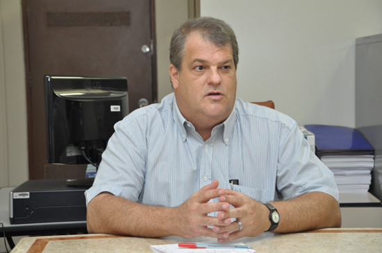 O secretário de Fazenda, Walter Jobe, está preocupado com as consequências do atraso (Foto: Gerson Gomes)