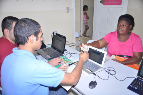 Moradores de Rio Preto foram atendidos nos mais diversos serviços do Prefeitura Presente (Foto: Marcelo Esqueff)