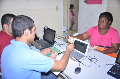 Moradores de Rio Preto foram atendidos nos mais diversos serviços do Prefeitura Presente (Foto: Marcelo Esqueff)