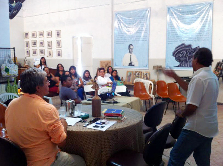 Durante o encontro, os professores conheceram a vida e a obra do escritor, através da exposição permanente que fica no espaço (Foto: Divulgação)