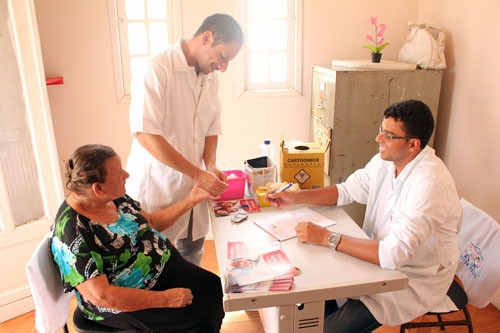 Somente no mês de março, 14.017 pessoas foram atendidas pelo Programa Hiperdia, através dos 15 polos espalhados pelo município, incluindo o Centro de Referência de Lesões Cutâneas e Pé Diabético. (Foto: Divulgação)