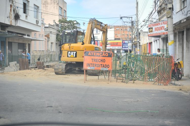 As obras na Rua dos Andradas já estão adiantadas no trecho entre as Ruas Oliveira Botelho e Tenente Coronel Cardoso (Foto: Secom)