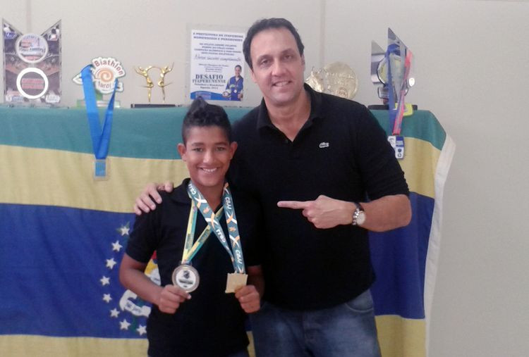 O atleta campista, Leon da Silva Mendonça, de apenas 12 anos de idade, ganhou duas medalhas de ouro nos últimos dois finais de semana (Foto: Secom)