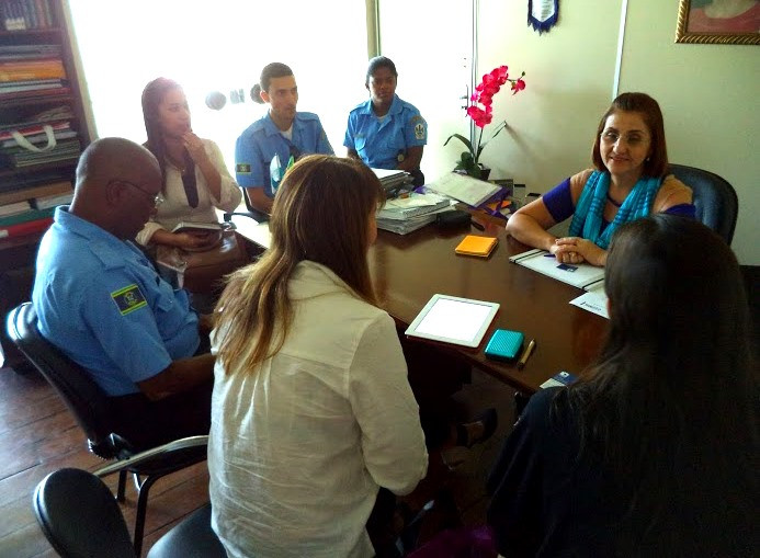 A secretária de Educação, Marinéa Abude, recebeu a equipe do Ronda Escolar, para tratar do assunto (Foto: Secom)