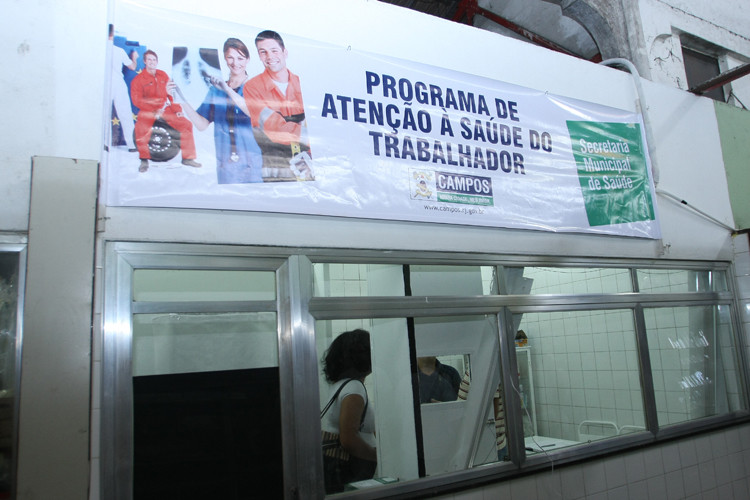 Os atendimentos ambulatoriais continuam sendo oferecidos na parte interna do Mercado Municipal (Foto: Secom)