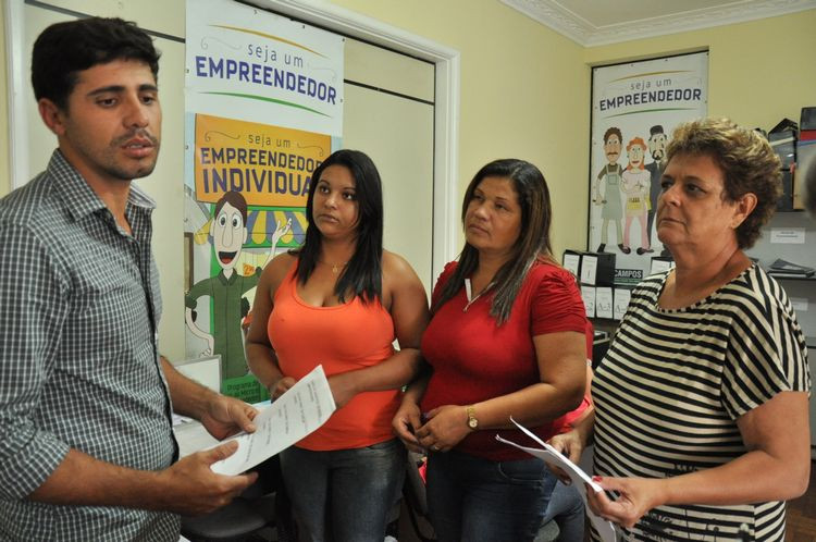 No Espaço do Empreendedor os futuros microempreendedores encontram informações para legalizar suas atividades (Foto: Secom)