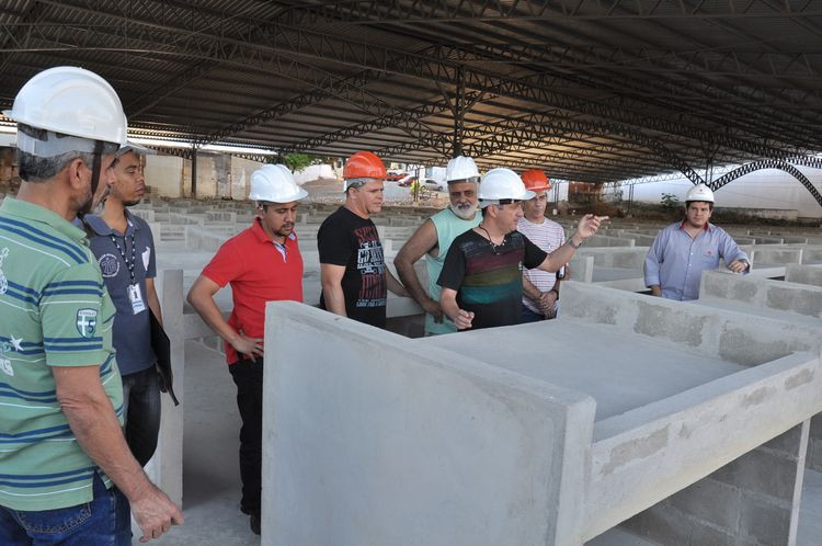 A reunião dos permissionários com o secretário de Desenvolvimento Econômico e Turismo, Wainer de Castro, aconteceu nesta segunda-feira (Foto: Secom)