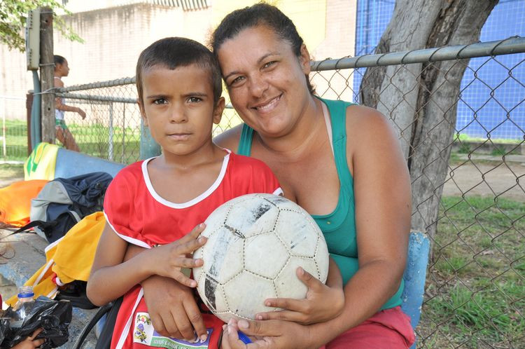 Escolinha de futebol da FME anima crianças e adolescentes