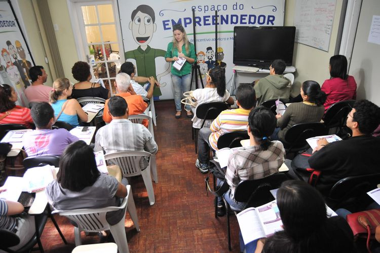 O Dia do Empreendedor Individual, comemorado no dia 1º de julho, data em que entrou em vigor a lei 128/2008, que cria a figura do microempreendedor individual (Foto: Rogério Azevedo)