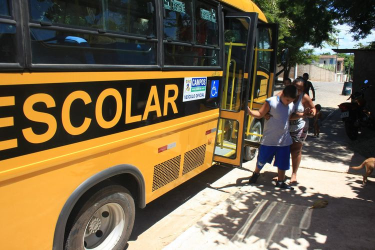 O Caminho da Escola tem como objetivo cooperar para a segurança e qualidade do transporte dos alunos (Foto: Secom)