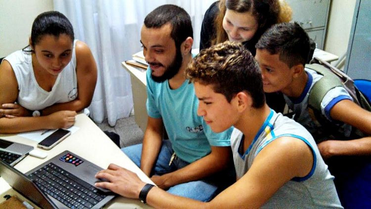 Alunos da Escola Vilma Tâmega descobrem 11 possíveis asteroides. (Foto: Divulgação)