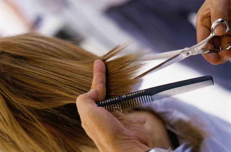 A abertura oficial da feira será com a presença do renomado cabeleireiro dos artistas, o Stylist Hair, Magno Alves, que irá dar um curso gratuito sobre Estilização de Corte de Cabelo (Foto: secom)