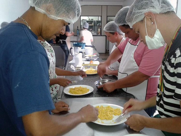 Alunos do Curso de Sushiman recebem certificados nesta 5ª. (Foto: divulgação)