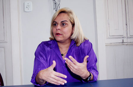 Secretária de Trabalho e Renda, Cecília Ribeiro Gomes chama a atenção para a nova oportunidade (Foto: Roberto Joia)
