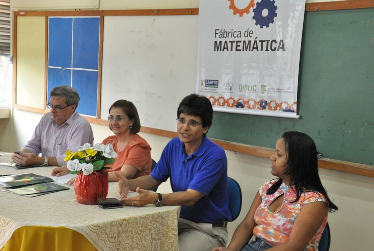 O convênio prevê a insstalação de Laboratórios de Educação Matemática em 19 escolas municipais (Foto: Secom)