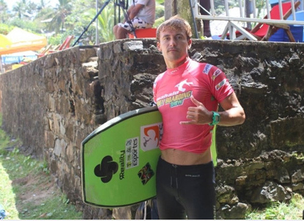 Os melhores atletas do bodyboard de Campos, que tem o apoio da Fundação Municipal de Esportes, seguem para a cidade de Itacaré, na Bahia. (Foto: secom)