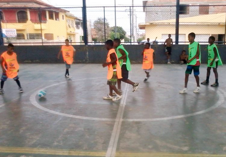 Em Santa Maria é desenvolvida a modalidade de futsal do naipe masculino, que conta com a participação de aproximadamente 100 crianças e adolescentes com idade de 7 a 14 anos (Foto: divulgação)