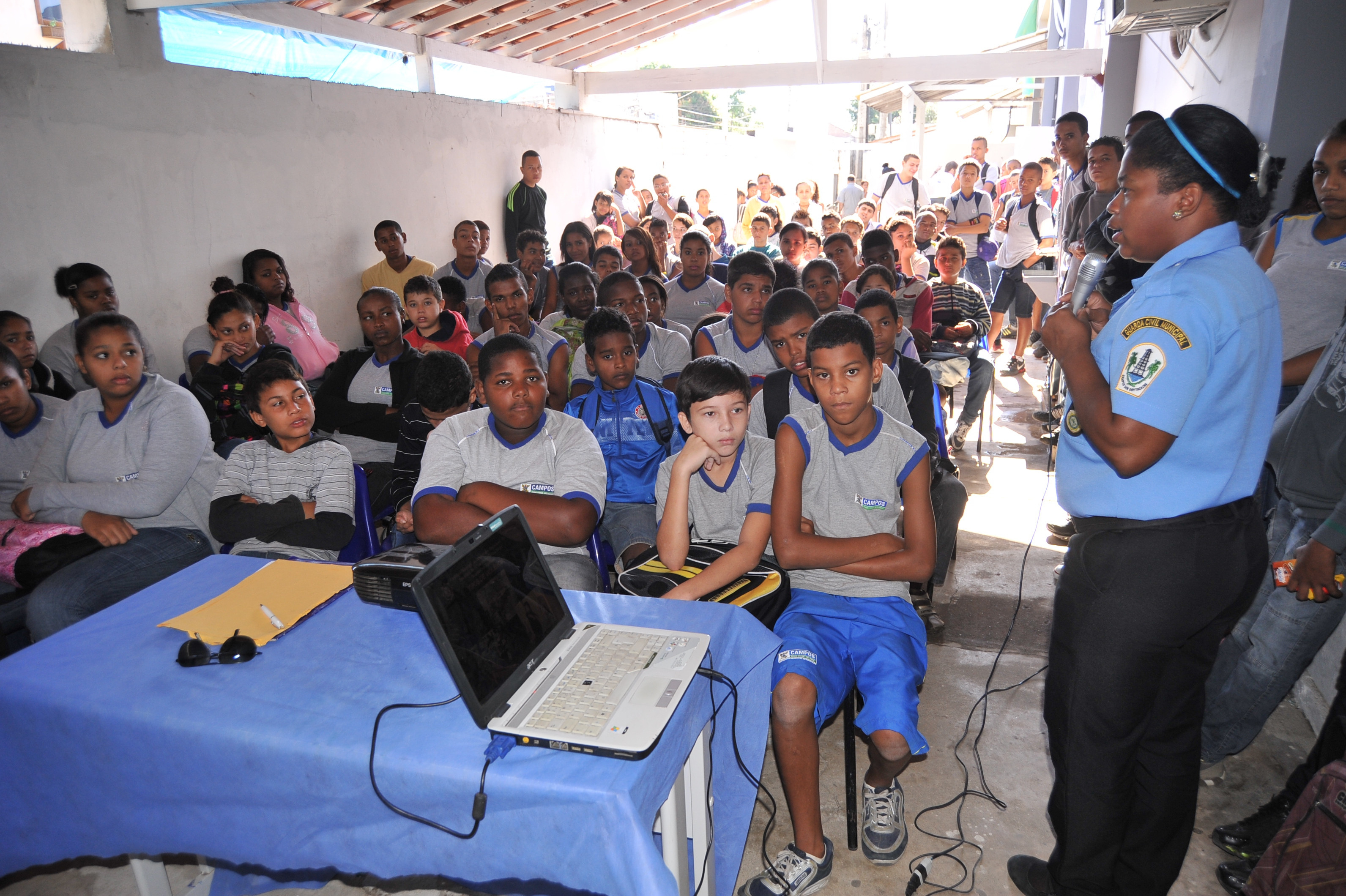 O projeto Ronda Escolar, desenvolvido pela Guarda Civil Municipal, através da Secretaria de Paz e Defesa Social, prossegue com o patrulhamento pelas redes municipal e estadual de ensino (Foto: secom)