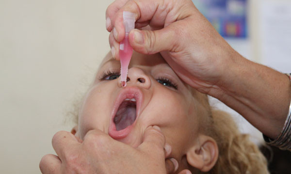 Todas as crianças menores de cinco anos de idade deverão tomar a vacina, aplicada em duas doses (Foto: Antônio Leudo)