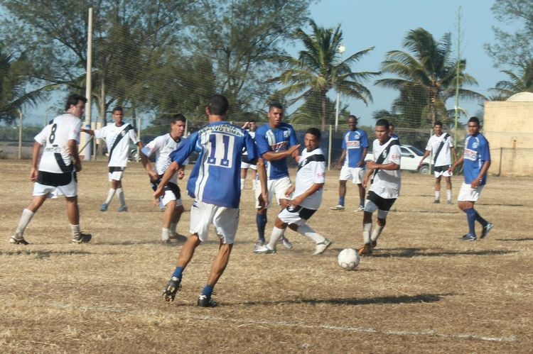 A equipe sub-17 de futebol amador de Campos enfrente o Guapimirim neste sábado, a partir das 15h (Foto: Secom)