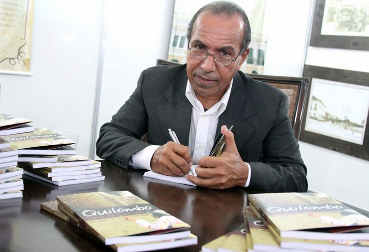 A palestra será ministrada pelo diretor de Pesquisa da Superintendência de Igualdade Racial, Hélvio Cordeiro, que é historiador e escritor, com quatro livros publicados (Foto: Rodolfo Lins)