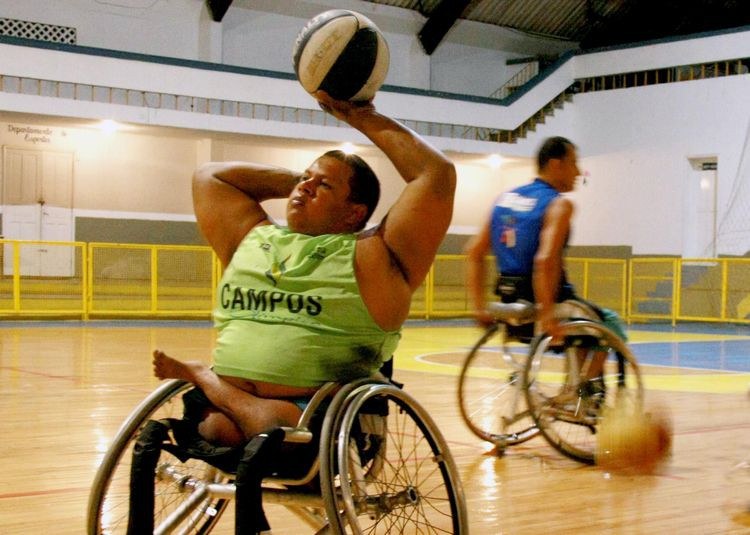 A novidade implantada este ano, contempla atletas de modalidades do basquete em cadeira de rodas, futebol e judô de cegos, seguindo o que foi estabelecido pela Lei 8.547, de 3 de abril de 2014, aprovada pela Câmara Municipal de Campos e sanciona (Foto: secom)