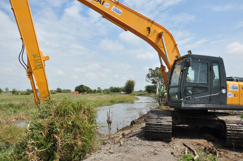 O Canal Caxexa está entre os que receberão os serviços de limpeza realizados pela Secretaria Municipal de Agricultura (Foto: César Ferreirar)