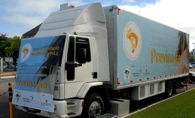 O trabalho vai contar com o caminhão da Sociedade Brasileira de Dermatologia (Foto: Divulgação)