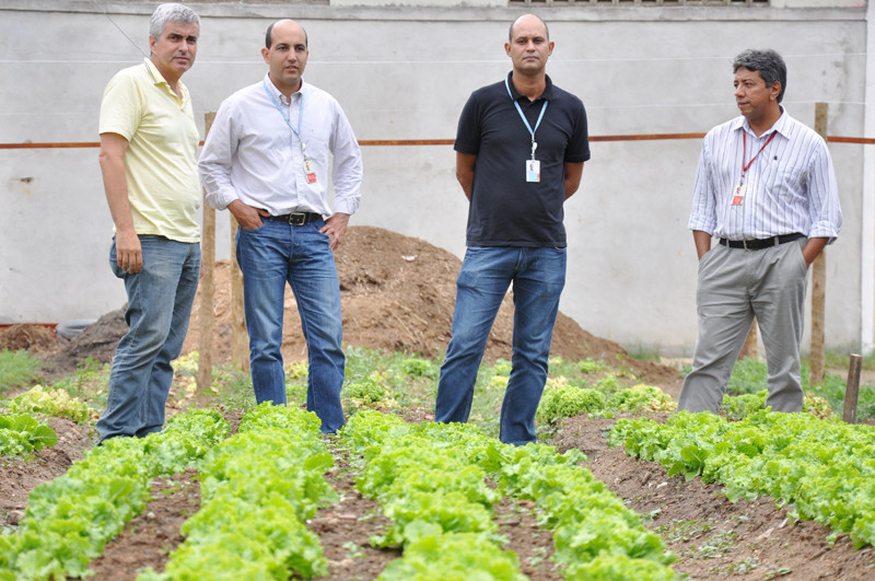 O secretário de Agricultura, Eduardo Crespo, recebeu a visita de representantes da concessionária Ampla e da empresa Prátil, para uma reunião sobre energias renováveis (Foto: César Ferreira)