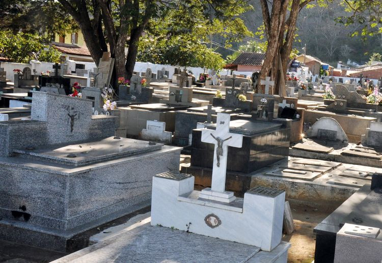 A Companhia de Desenvolvimento do Município de Campos (Codemca) iniciou nesta segunda-feira (1º) o recadastramento das cerca de 1.200 sepulturas do Cemitério de Santo Amaro, localizado na Baixada Campista (Foto: Divulgação)