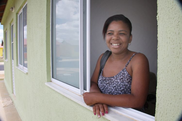 A Secretaria de Família e Assistência Social continua realizando a mudança das famílias da Comunidade da Margem da Linha para o Conjunto Habitacional do Programa Morar Feliz, em Ururaí (Foto: Rodolfo Lins)