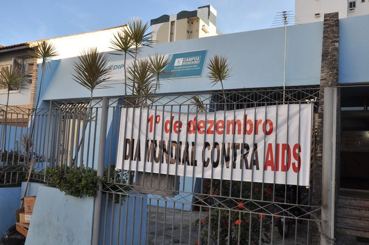 Além dos testes rápidos de HIV, outras ações estão sendo realizadas esta semana no município, como por exemplo, a distribuição de cerca de 80 mil preservativos (Foto: Secom)