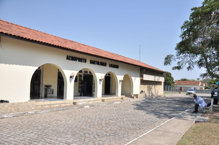 O Aeroporto Bartolomeu Lisandro registrou crescimento no número de passageiros e aumento no número de voos e rotas no último ano (Foto: secom)