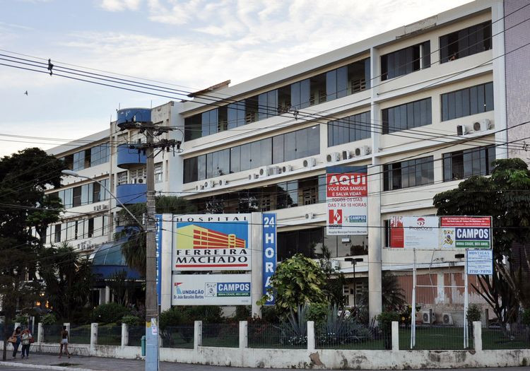 O aparelho ficará em frente ao Hospital ferreira Machado, em Campos, por 15 dias. (Foto: Antônio Leudo)