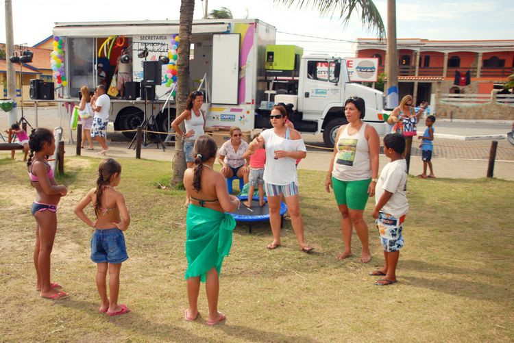 Nesta quarta-feira (28), à tarde, em Farol de São Tomé, a garotada que mora ou que está veraneando na praia campista contará com programação especial no Verão da Família 2015 (Foto: divulgação)