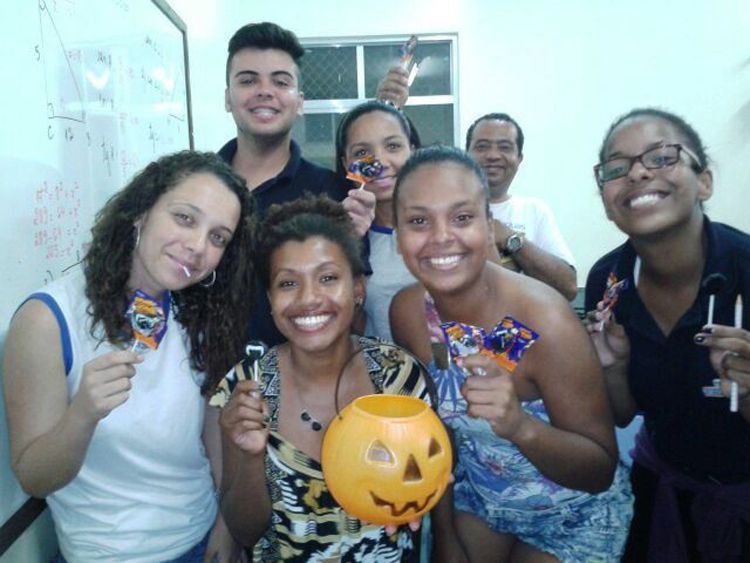 Os curso têm um formato instrumental, preparatório para exames, como vagas em instituições de ensino e concursos (Foto: Divulgação)