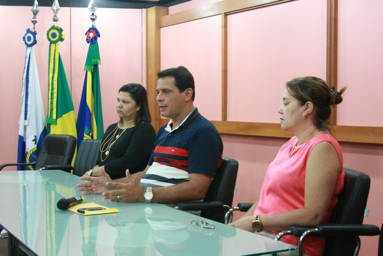 O secretário informa que mais de três mil aprovados no concurso já foram convocados e 2.299 tomaram posse e estão atuando em suas respectivas áreas, mas ressaltou que, no momento, a prefeitura só irá convocar para posse Agentes de Saúde Bucal (Foto: Rodolfo Lins)