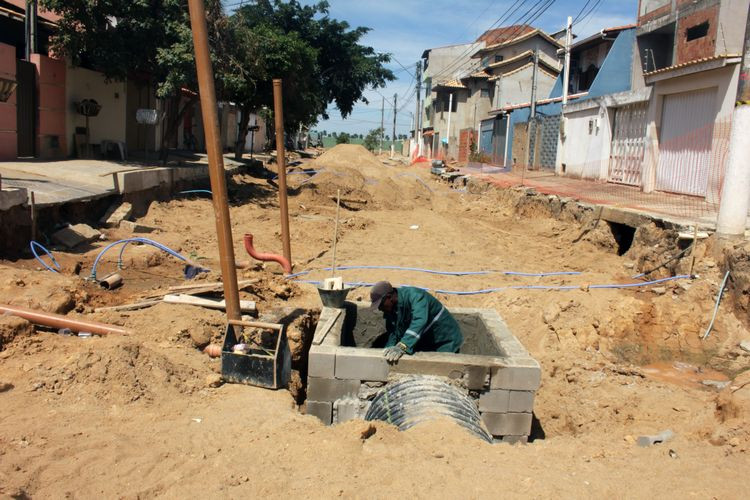 Segundo a secretaria, 25 ruas serão contempladas pelo programa. O investimento da Prefeitura de Campos no Julião Nogueira é de R$ 47.627.194,86 (Foto: Secom)