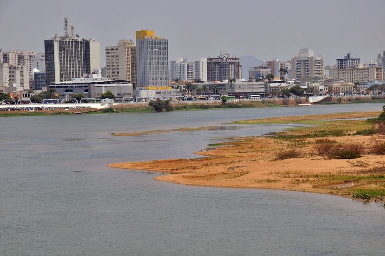 O Rio Paraíba do Sul, por exemplo, vive a pior seca dos últimos 20 anos (Foto: Secom)
