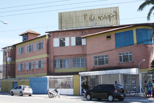 Os interessados devem comparecer ao Balcão de Emprego Municipal de segunda a sexta-feira, das 8h às 18h, levando carteira de identidade, carteira de trabalho, CPF e currículo (Foto: Gerson Gomes)