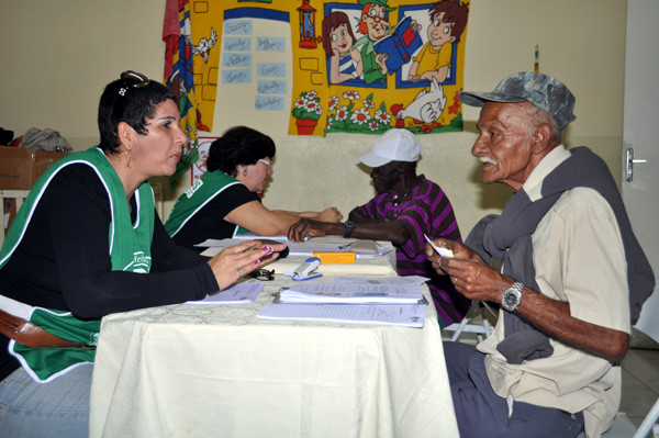 O Prefeitura Presente leva atendimento a todo o município e em diversas especialidades (Foto: Marcelo Esqueff)