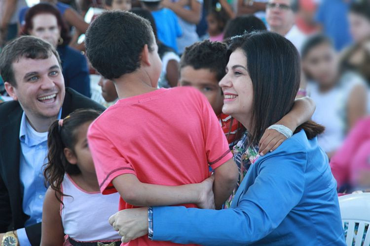 Em Campos, a prefeita Rosinha criou o programa Um Lar para Mim, de incentivo à adoção por servidores públicos municipais (Foto: Secom)